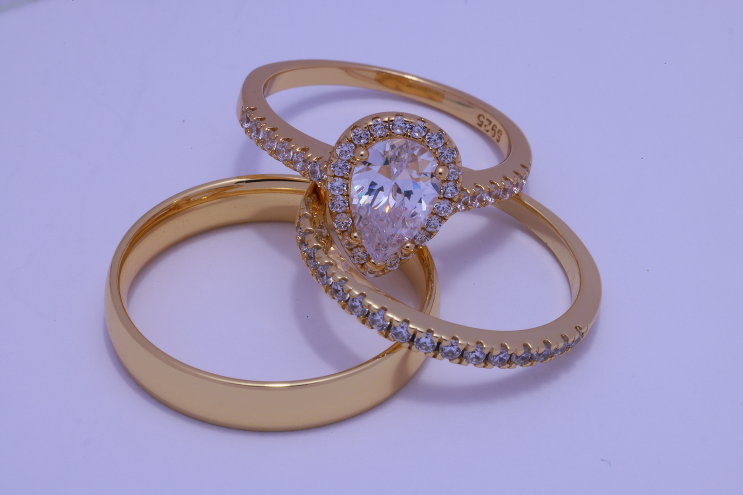 El Trío Perfecto con circonia en forma de gota - Oro Solido