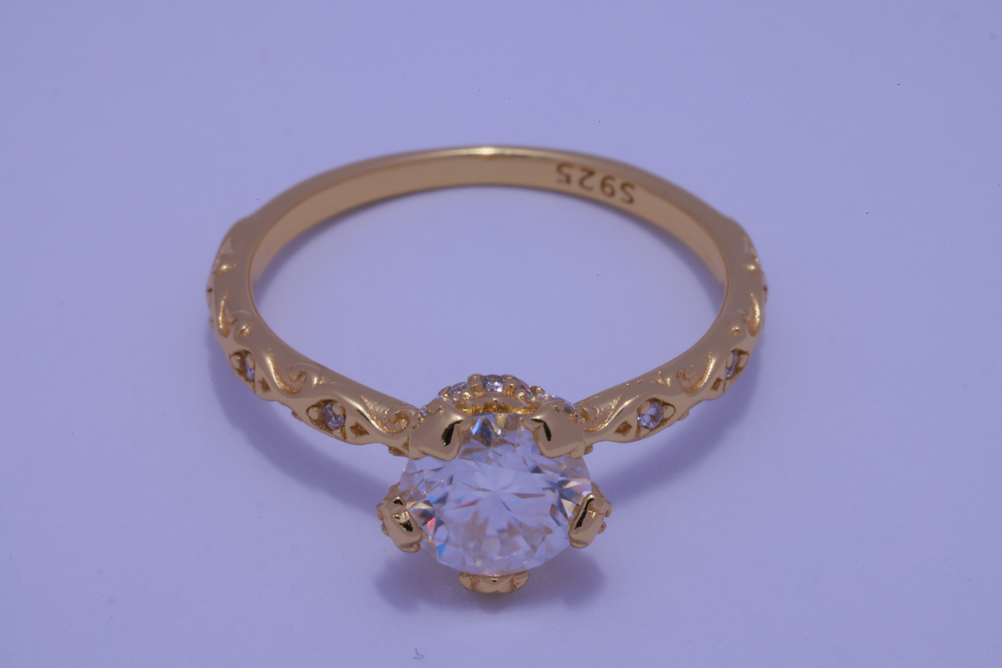 Anillo de compromiso Jardin de Promesa con piedra mosanita