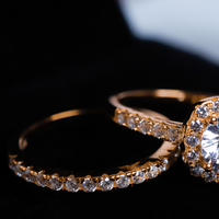 El Trío Perfecto con circonia en forma cuadrada - Oro Solido