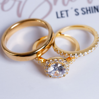 El Trío Perfecto con circonia en forma cuadrada - Oro Solido