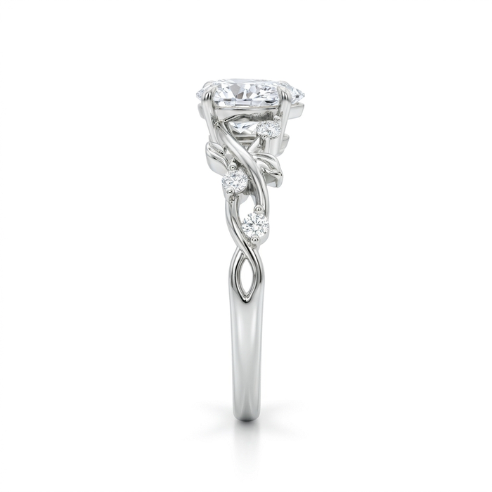 Rocío del Alba · Anillo con moissanita en plata 925 — SilverShine (vista de costado)