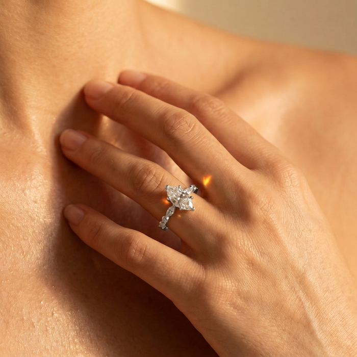 Anillo Destello Marquise con moissanita en plata 925 — SilverShine (en uso)