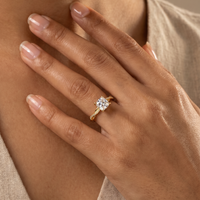 Lazo Eterno — Anillo de Compromiso Princess Twist en Vermeil u Oro Sólido