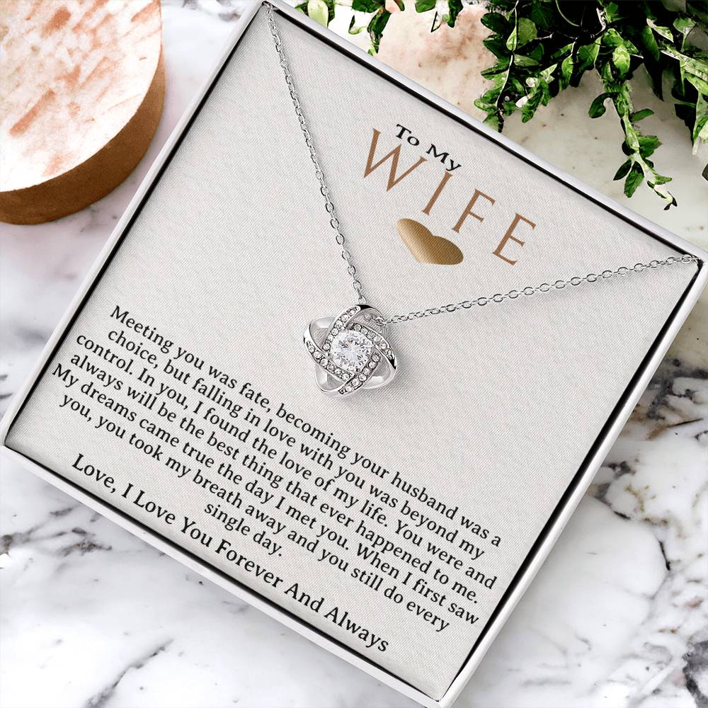 To My Wife Necklace, Gold Knot Pendant, Wife Jewelry Gift, Elegant Necklace for Her, Sentimental Wife Gift, Heartfelt Female Gift