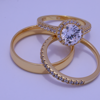 El Trío Perfecto con circonia en forma redonda - Bañado en oro vermeil 18K