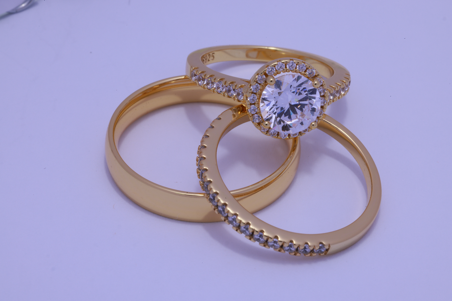 El Trío Perfecto con circonia en forma redonda - Bañado en oro vermeil 18K